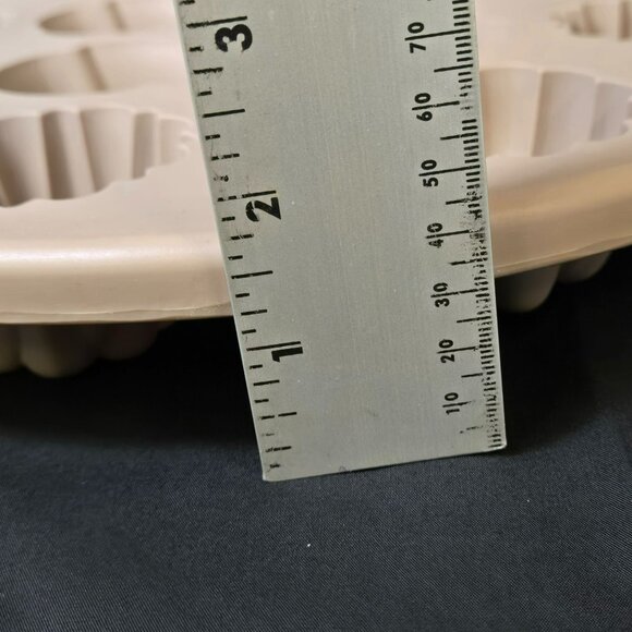 Pampered Chef Silicone 13" Round 12 Muffin Cupcake Dessert Pan Mold Flower #1613 - Picture 7 of 8